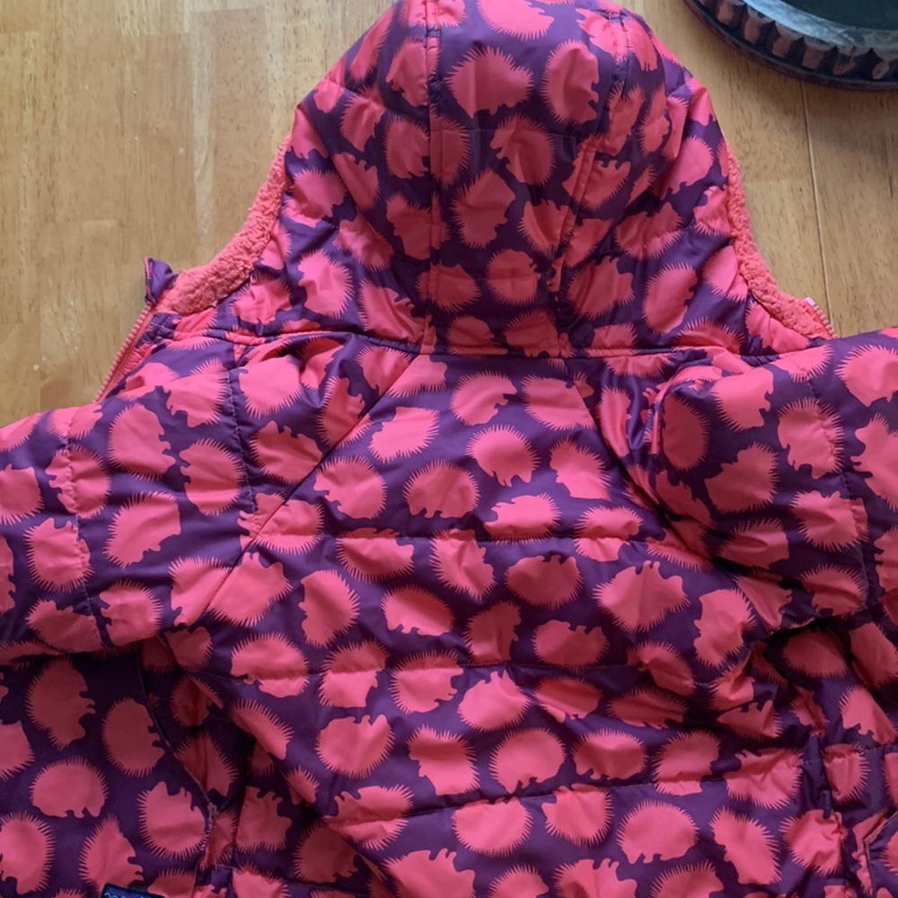 Patagonia | Hedgehog Reversible Winter Coat - Picture 4 of 6